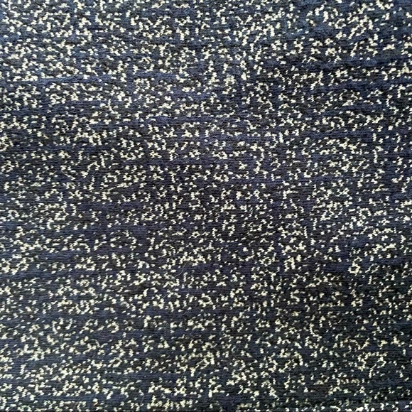 ⚠️LAST CHANCE LOFT Navy Stretchy Pencil Skirt - Picture 4 of 5